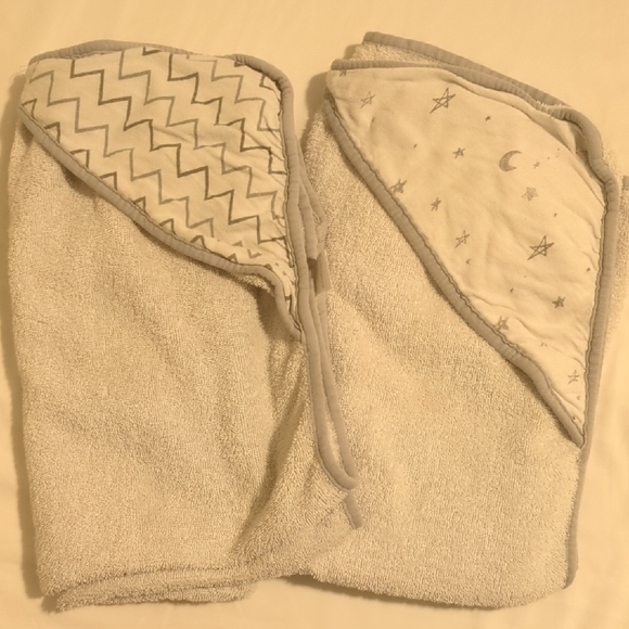 Cozy Gray Hooded Baby Blanket - Picture 1 of 2